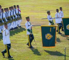 Istiadat Perbarisan Mengarak Panji-panji Rejimen Pasukan-pasukan Rejimen Renjer Diraja Sempena Sambutan Jubli Perak Pemerintahan DYMM Tuanku Raja Perlis