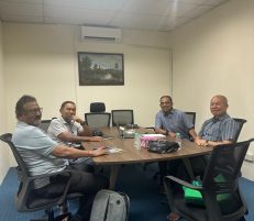 Anggota Lembaga Koperasi Members of Koperasi Jambul Hitam Berhad Meeting